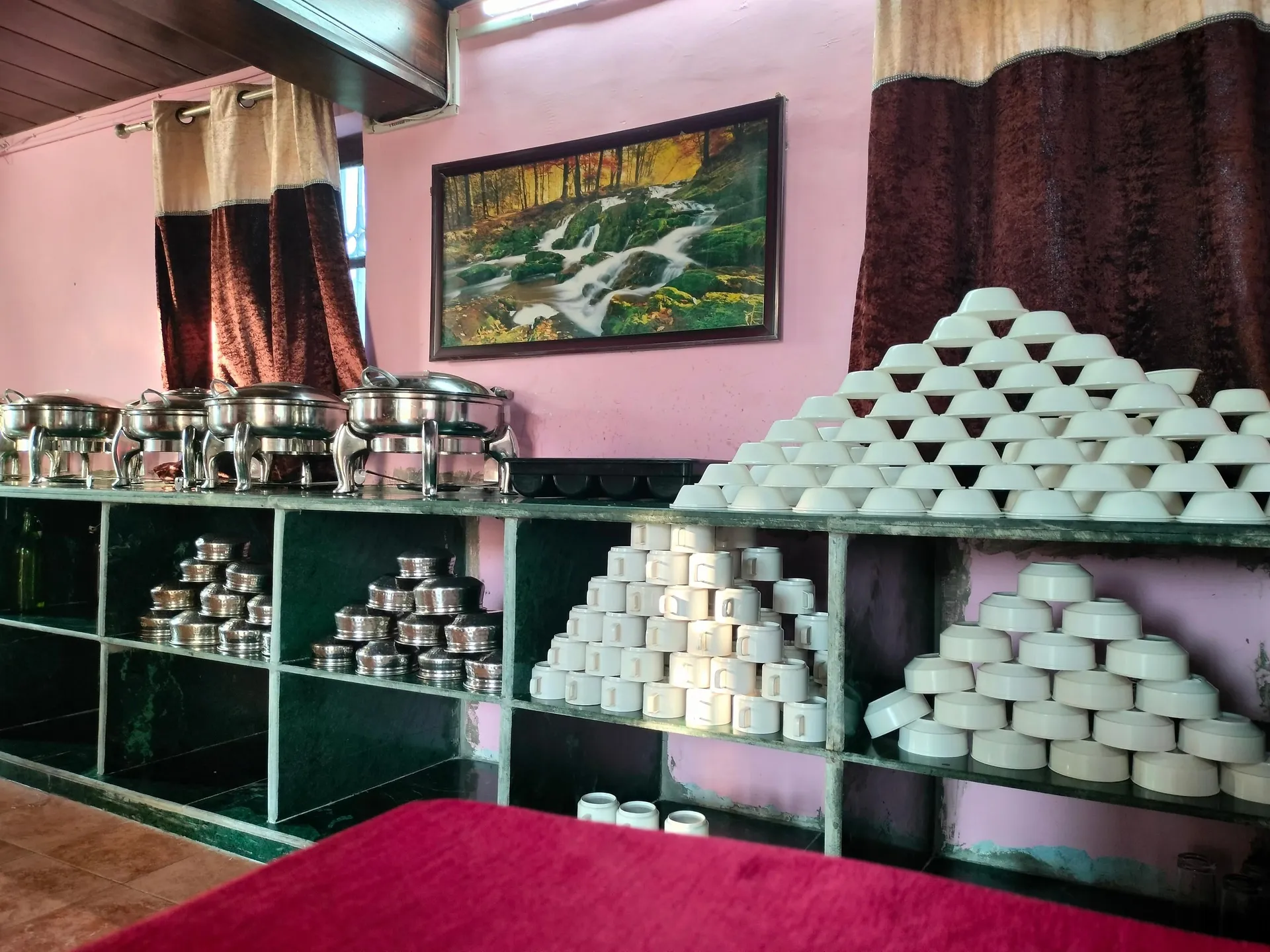 Hotel Kausani Retreat Restaurant
