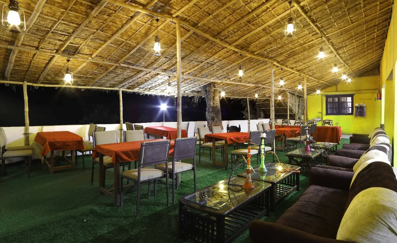 Hotel Kausani Retreat Restaurant