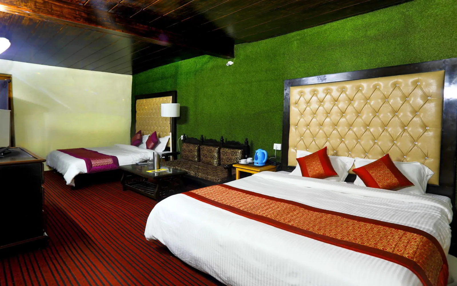 Hotel Kausani Retreat Room