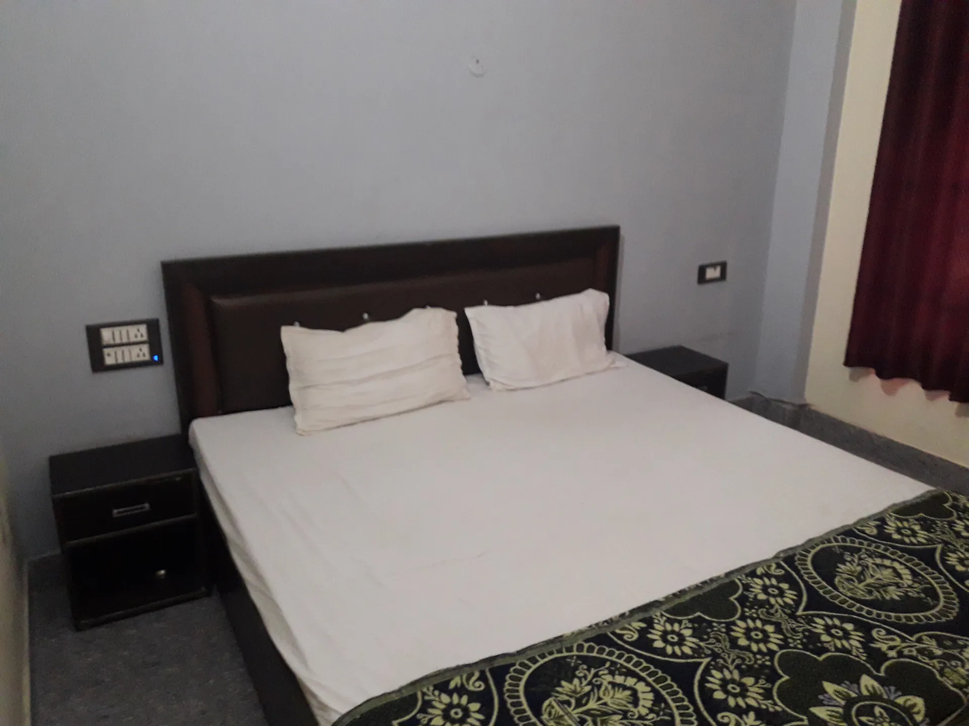 Hotel Kausani Retreat Room