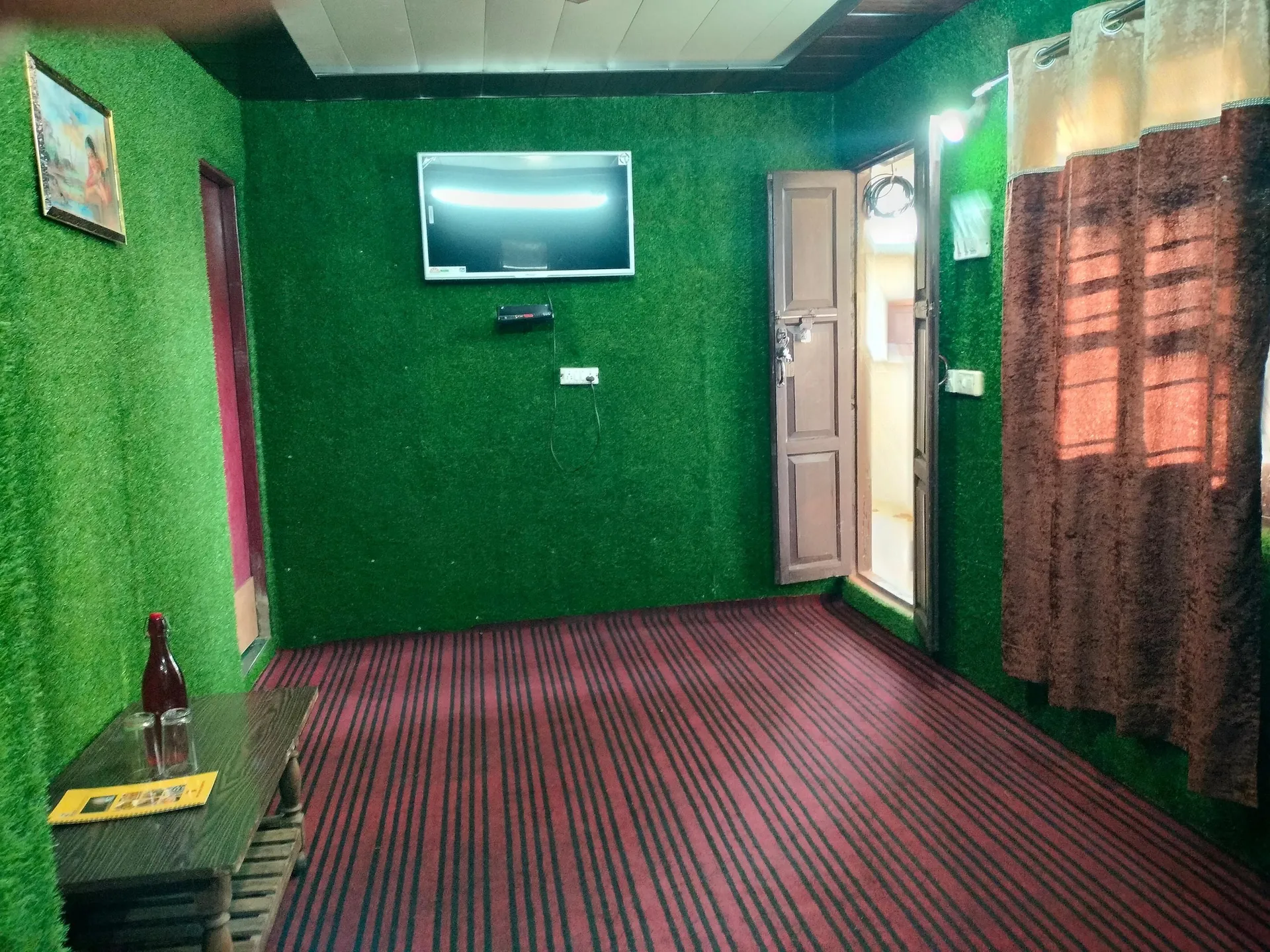 Hotel Kausani Retreat Room