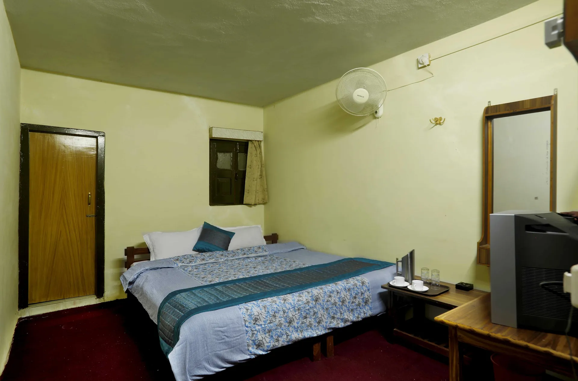 Hotel Kausani Retreat Room