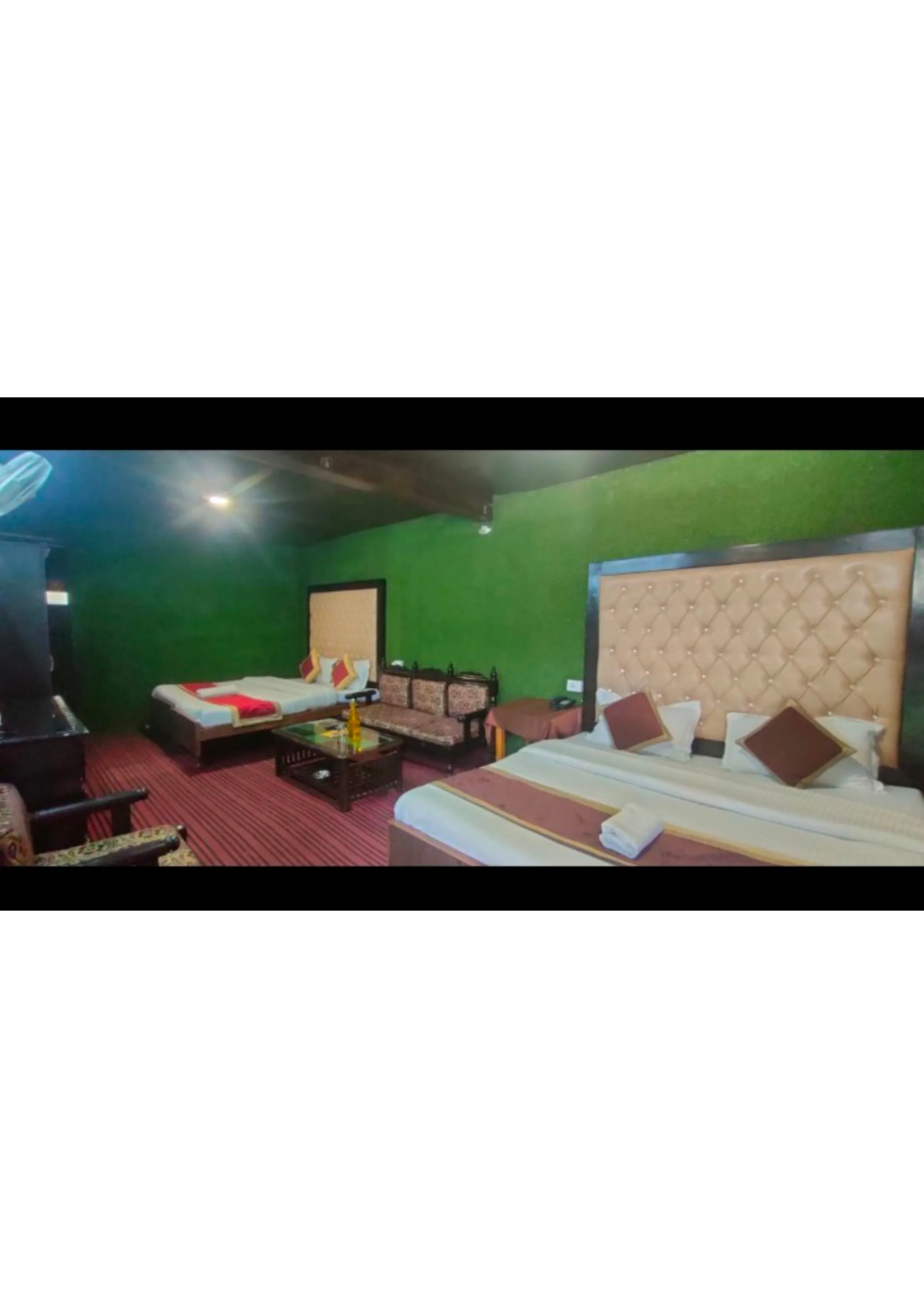 Hotel Kausani Retreat Room