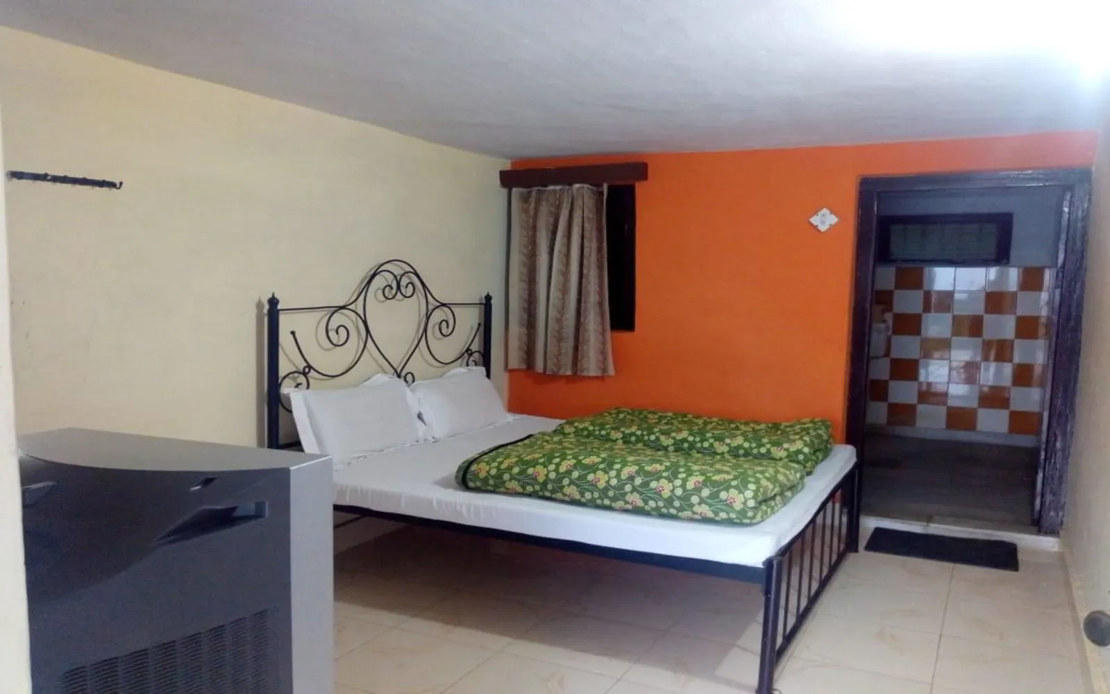 Hotel Kausani Retreat Room