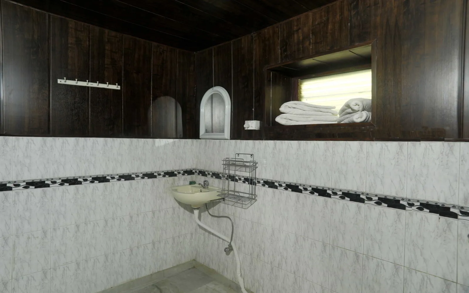 Hotel Kausani Retreat Room