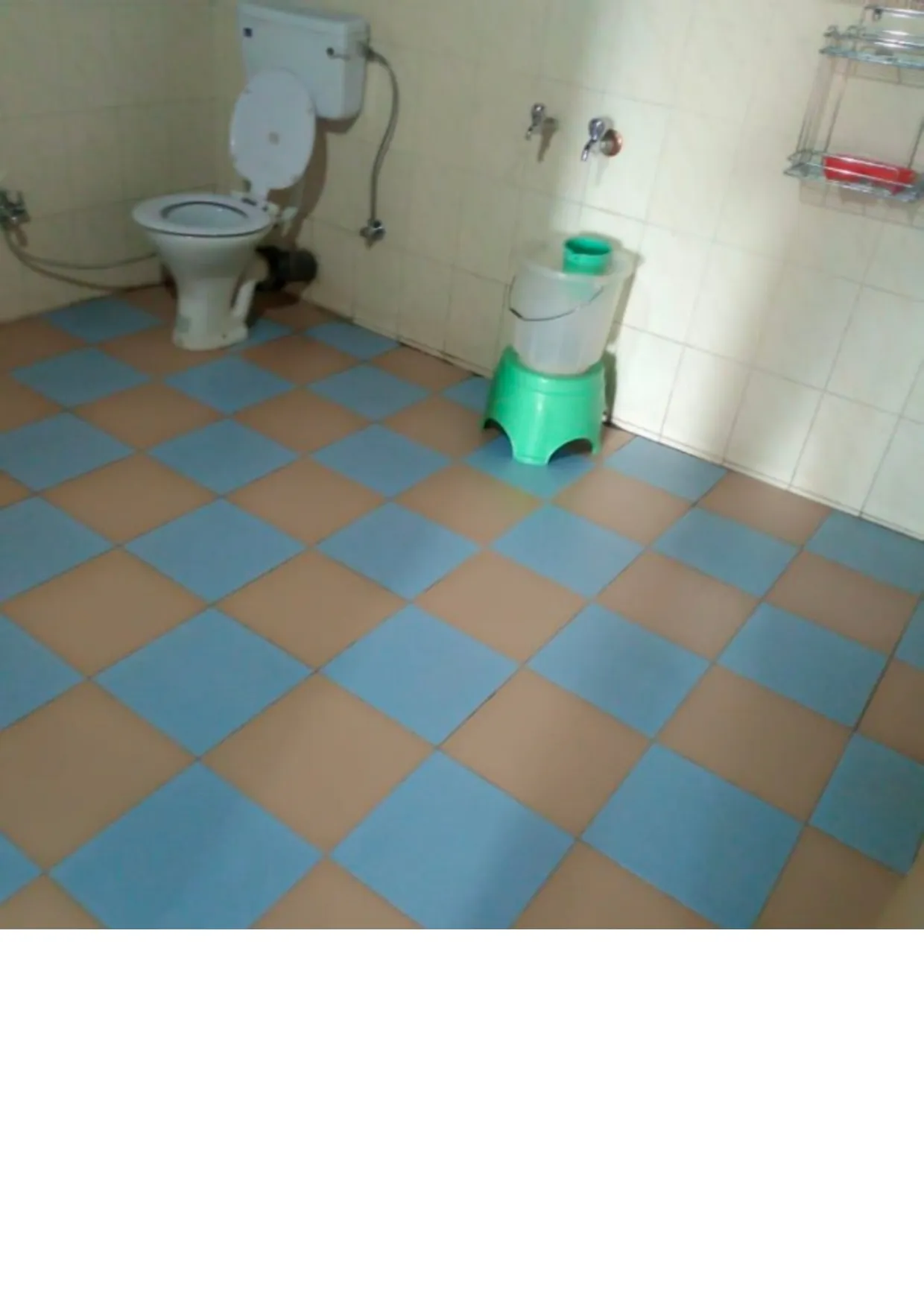 Hotel Kausani Retreat Washroom