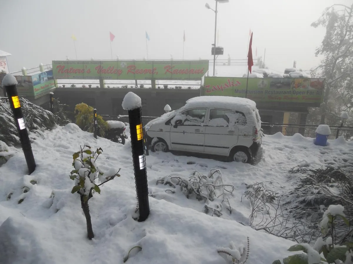 Nature's Valley Resort Parking