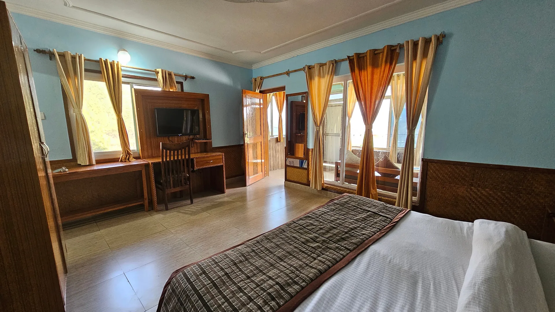 Nature's Valley Resort Room