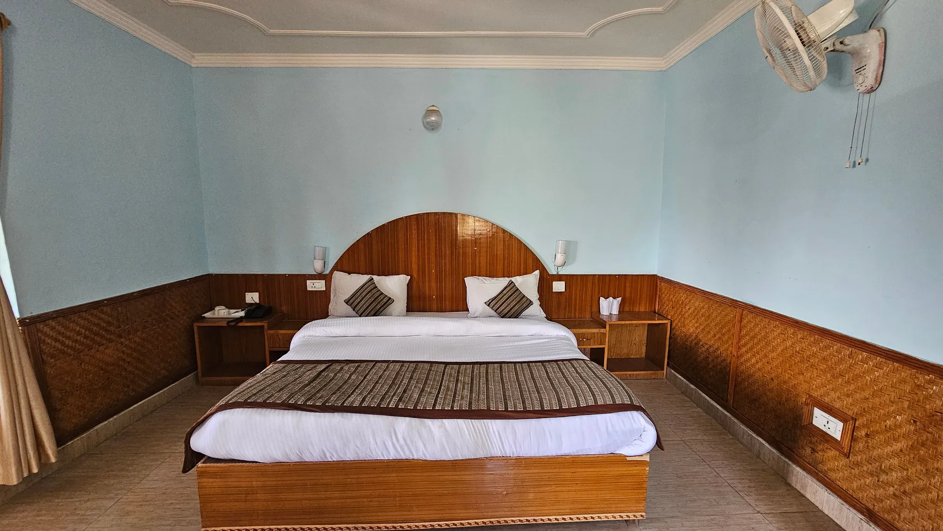 Nature's Valley Resort Room