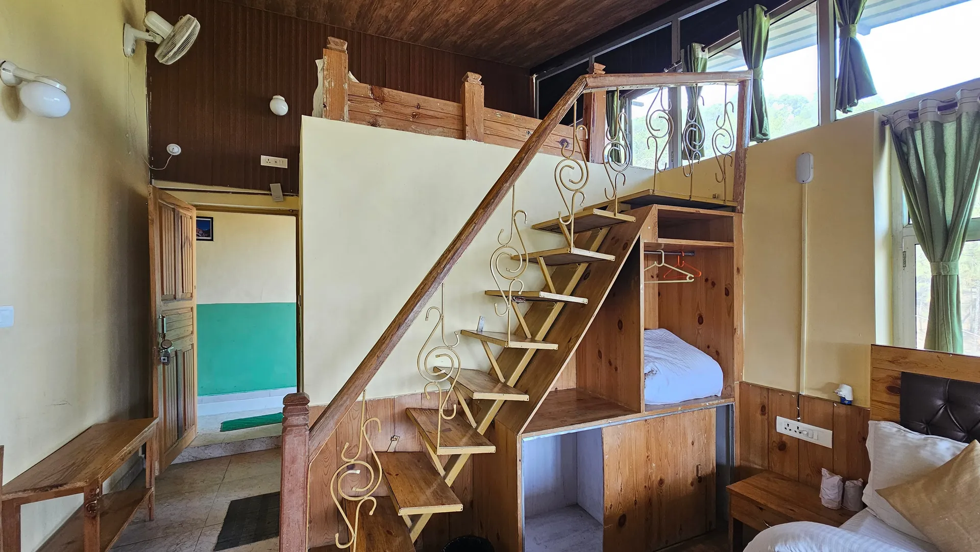 Nature's Valley Resort Room