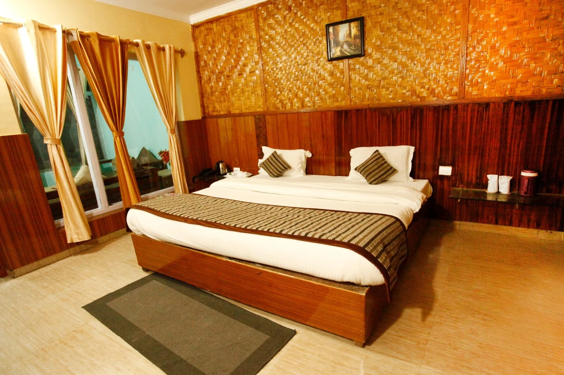 Nature's Valley Resort Room