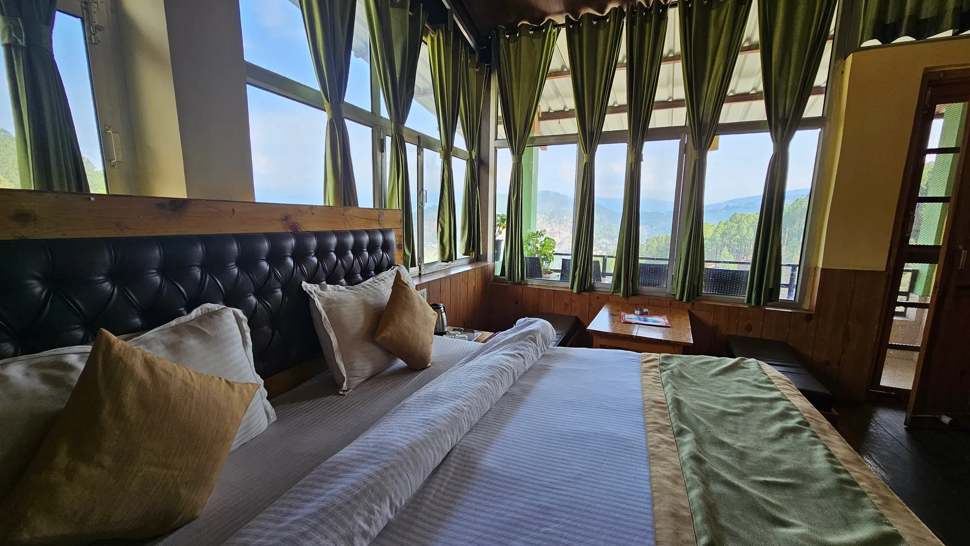 Nature's Valley Resort Room