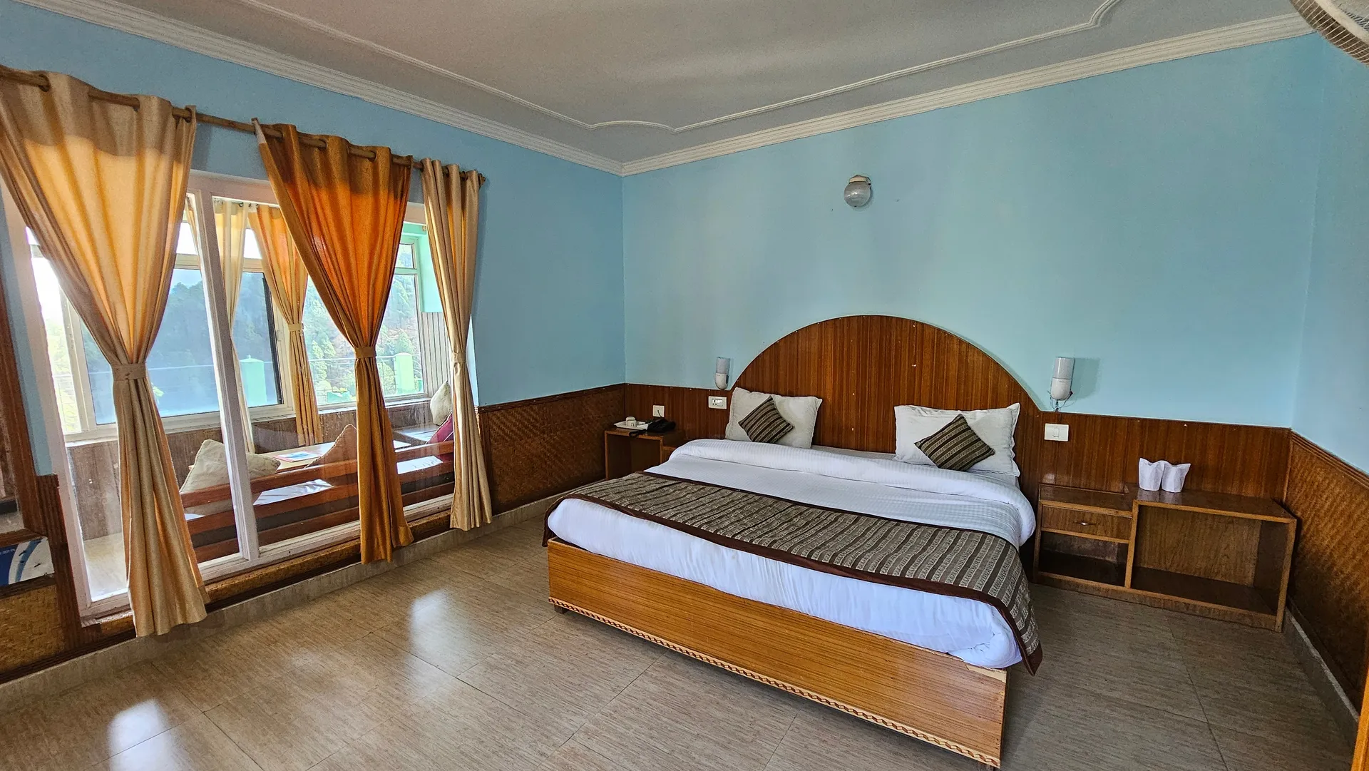Nature's Valley Resort Room