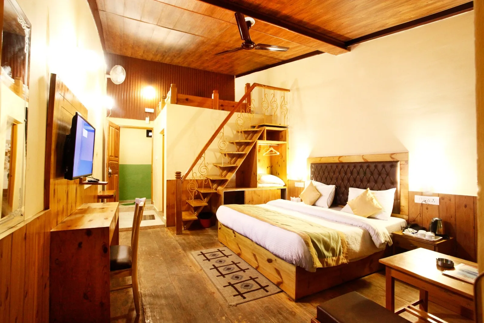 Nature's Valley Resort Room