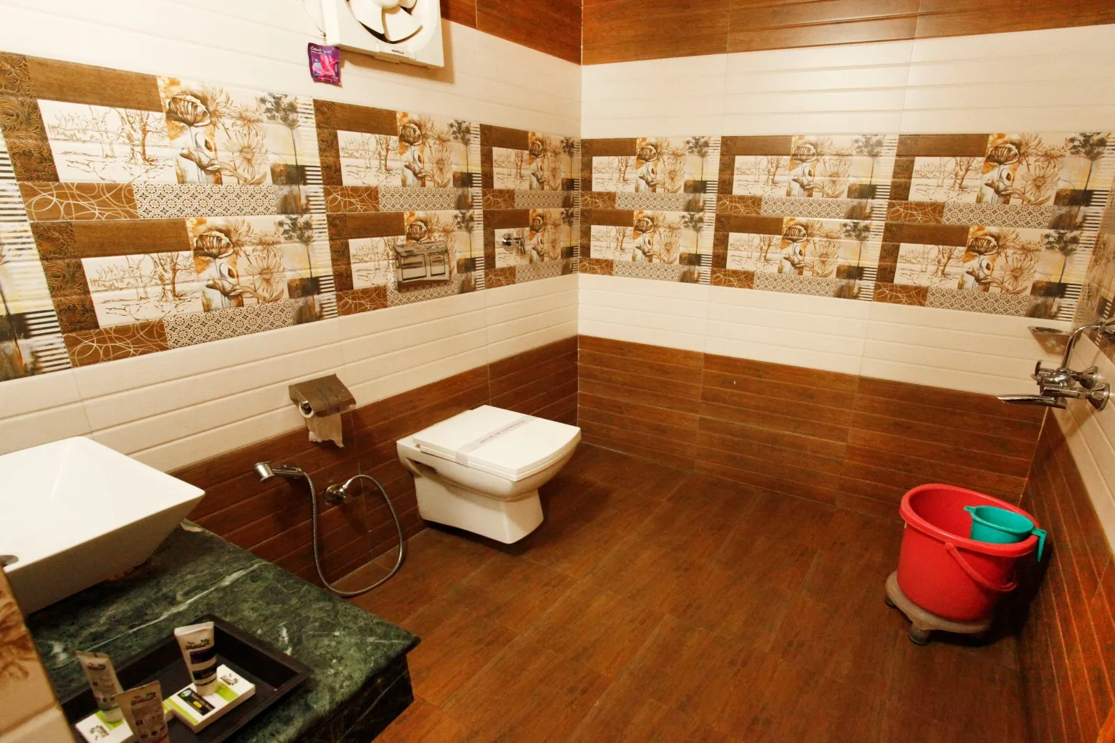 Nature's Valley Resort Washroom
