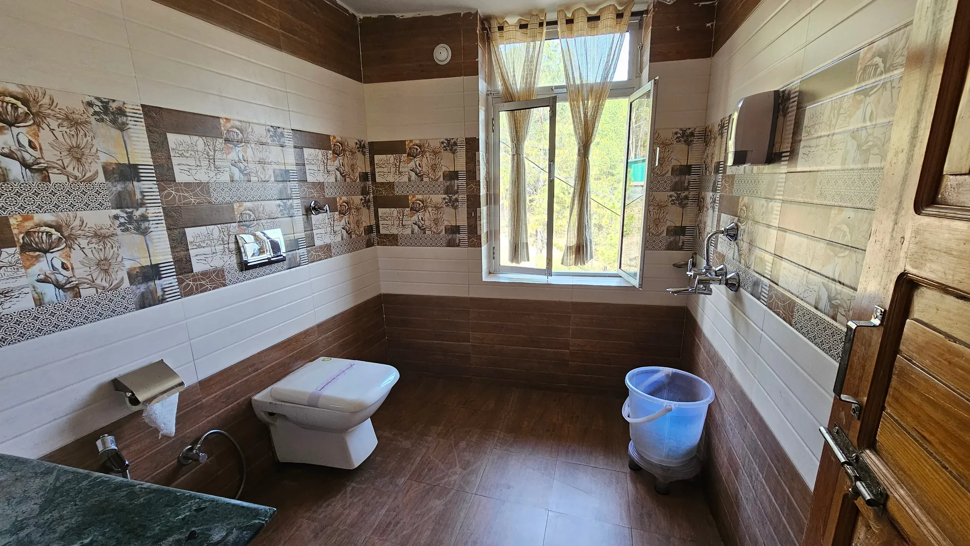 Nature's Valley Resort Washroom
