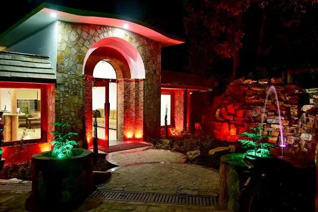 SUNITA HIMALAYAN PARADISE Entrance