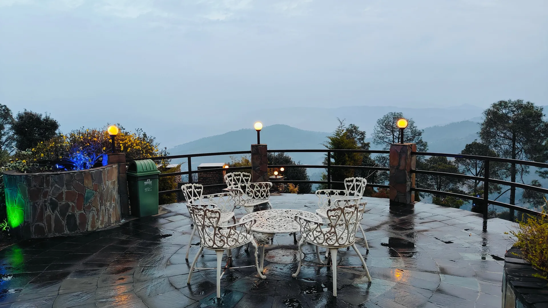 SUNITA HIMALAYAN PARADISE Garden