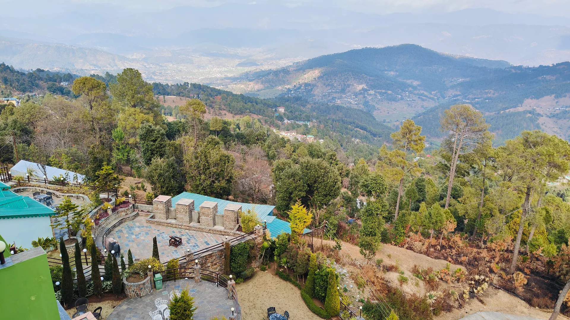 SUNITA HIMALAYAN PARADISE Garden