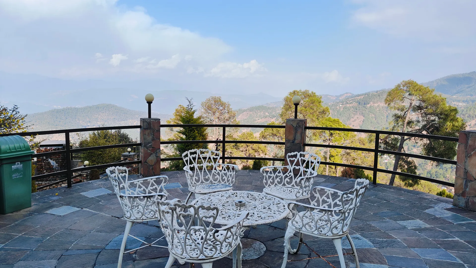 SUNITA HIMALAYAN PARADISE Outdoors