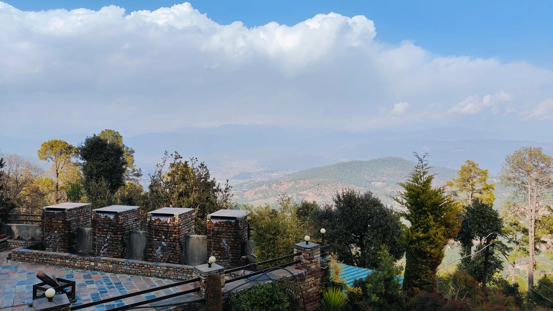 SUNITA HIMALAYAN PARADISE Outdoors