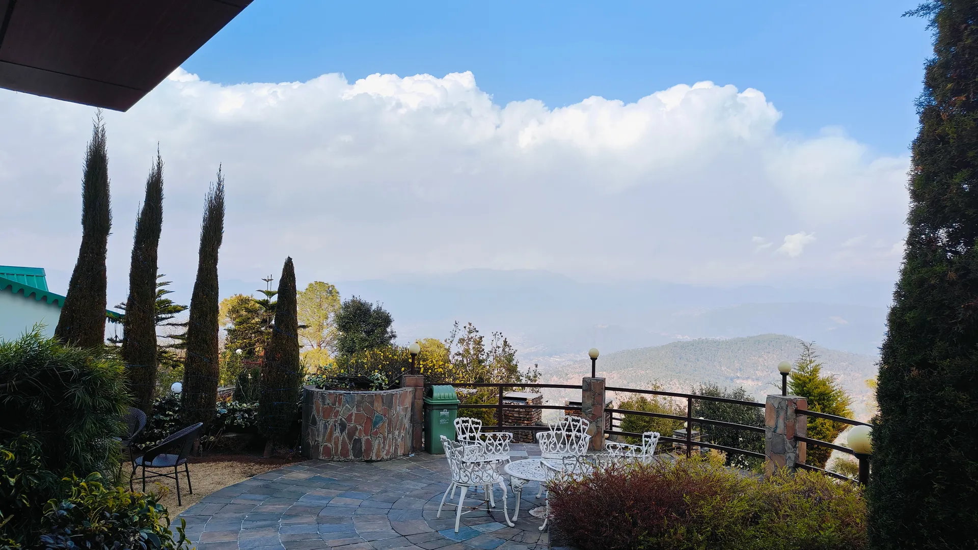 SUNITA HIMALAYAN PARADISE Outdoors