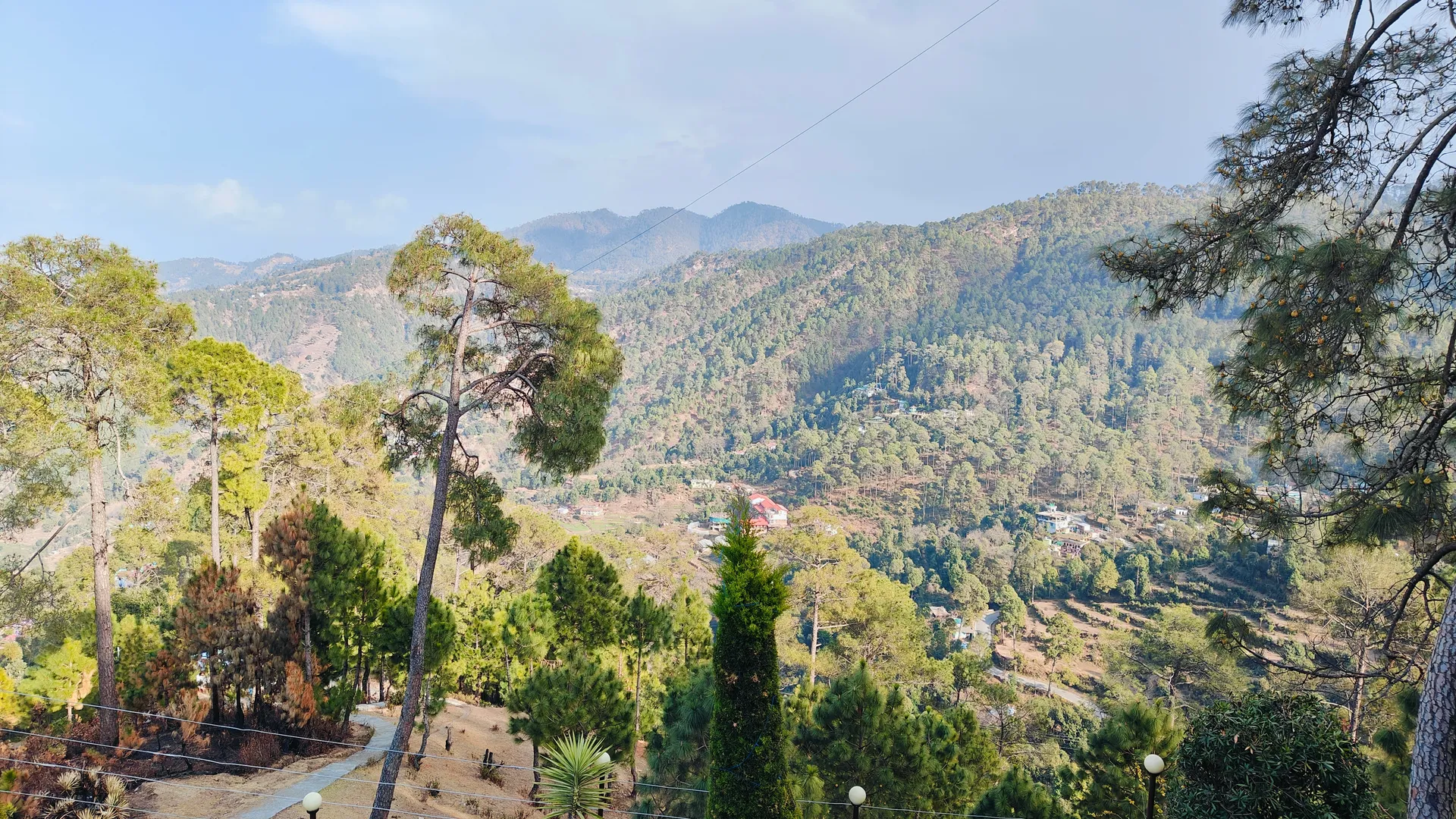 SUNITA HIMALAYAN PARADISE Outdoors
