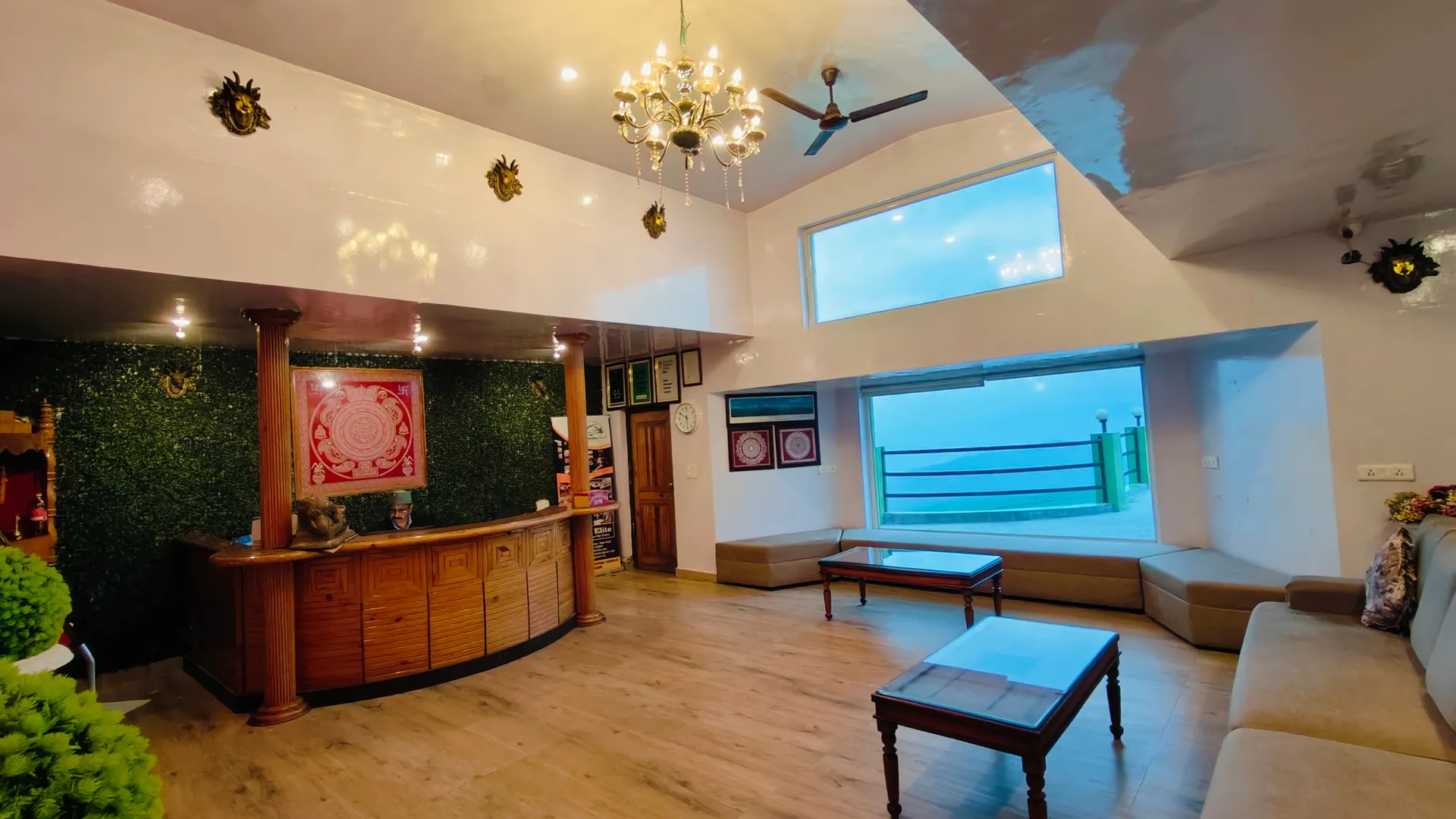 SUNITA HIMALAYAN PARADISE Reception