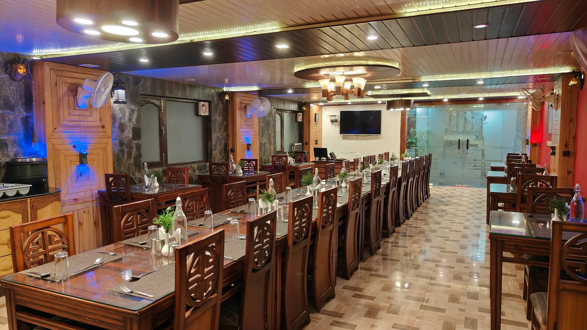 SUNITA HIMALAYAN PARADISE Restaurant