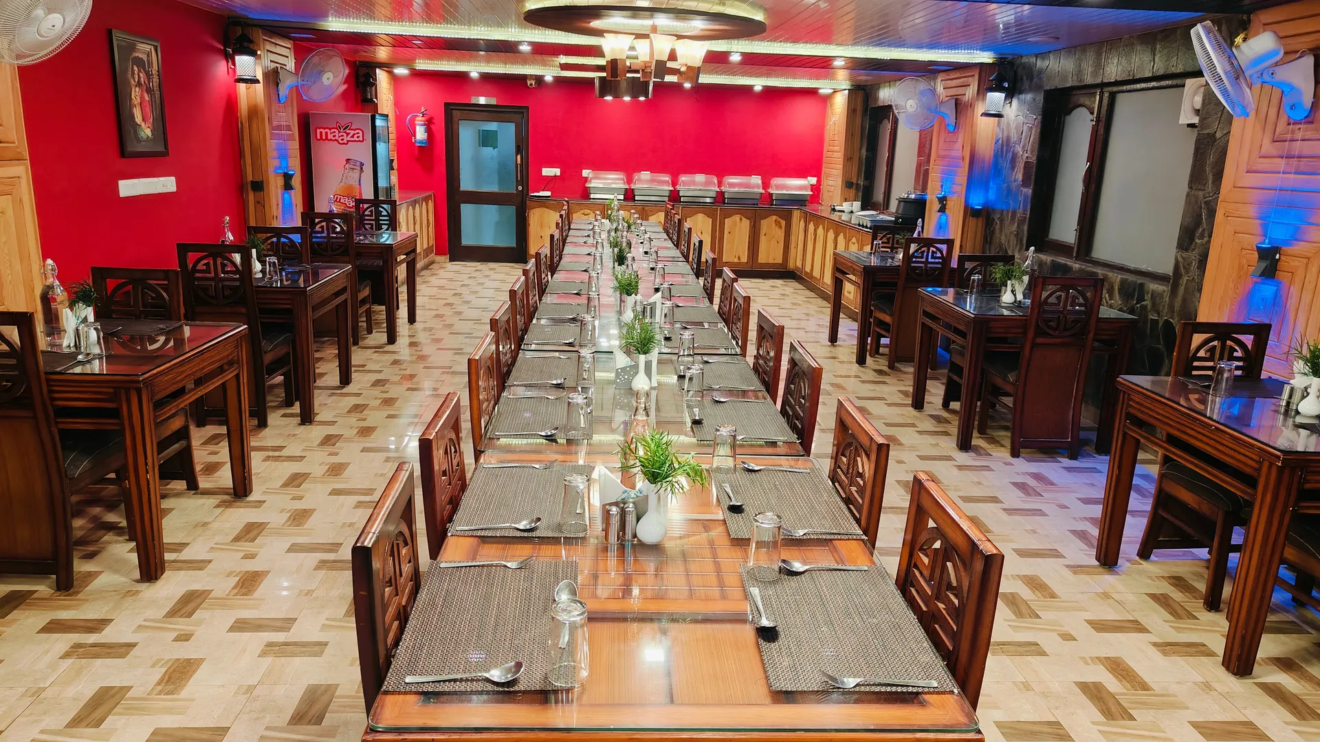 SUNITA HIMALAYAN PARADISE Restaurant