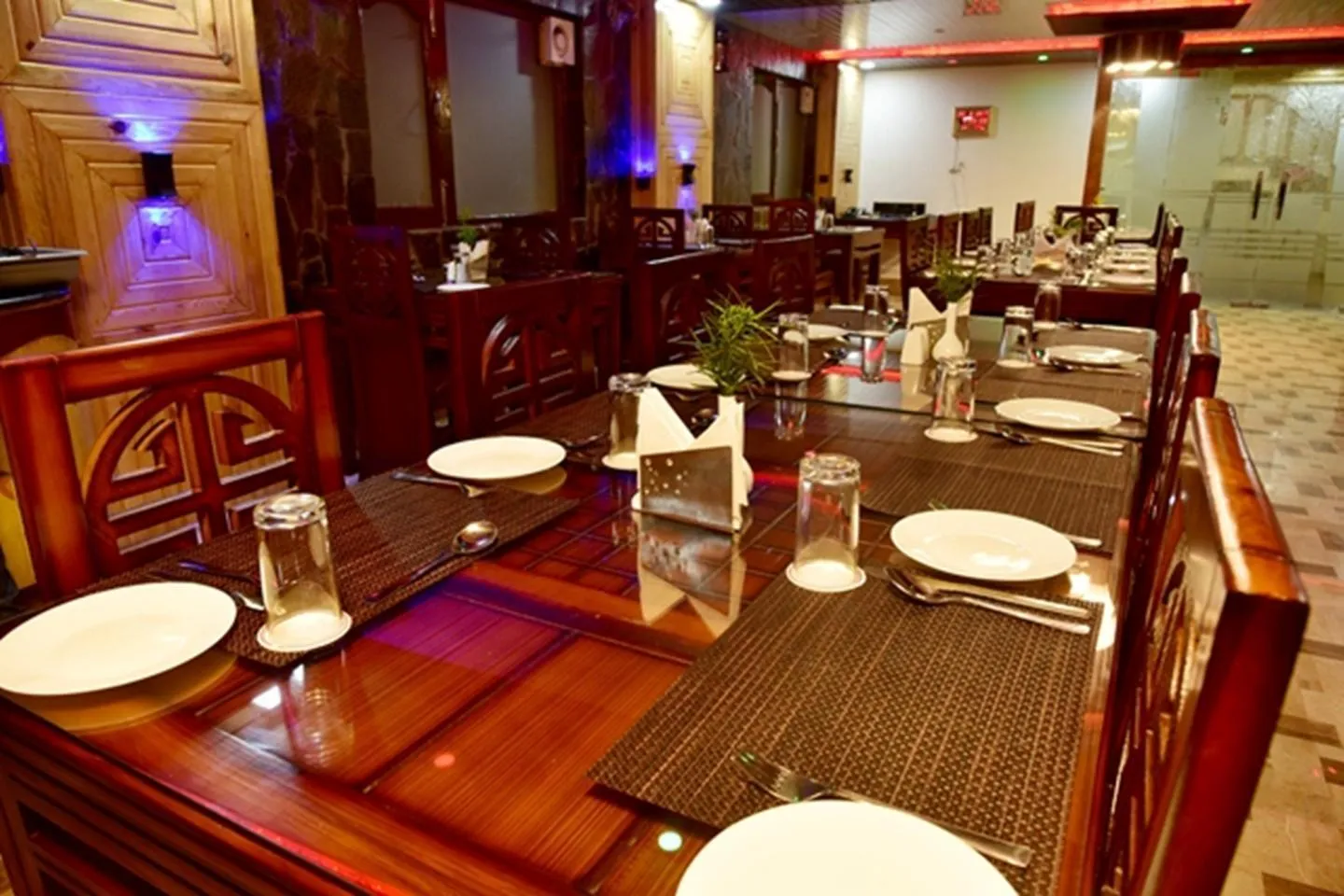 SUNITA HIMALAYAN PARADISE Restaurant