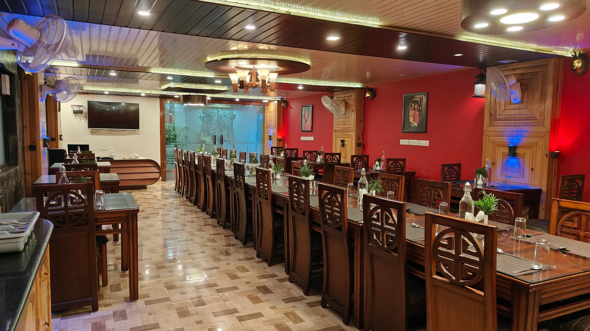 SUNITA HIMALAYAN PARADISE Restaurant