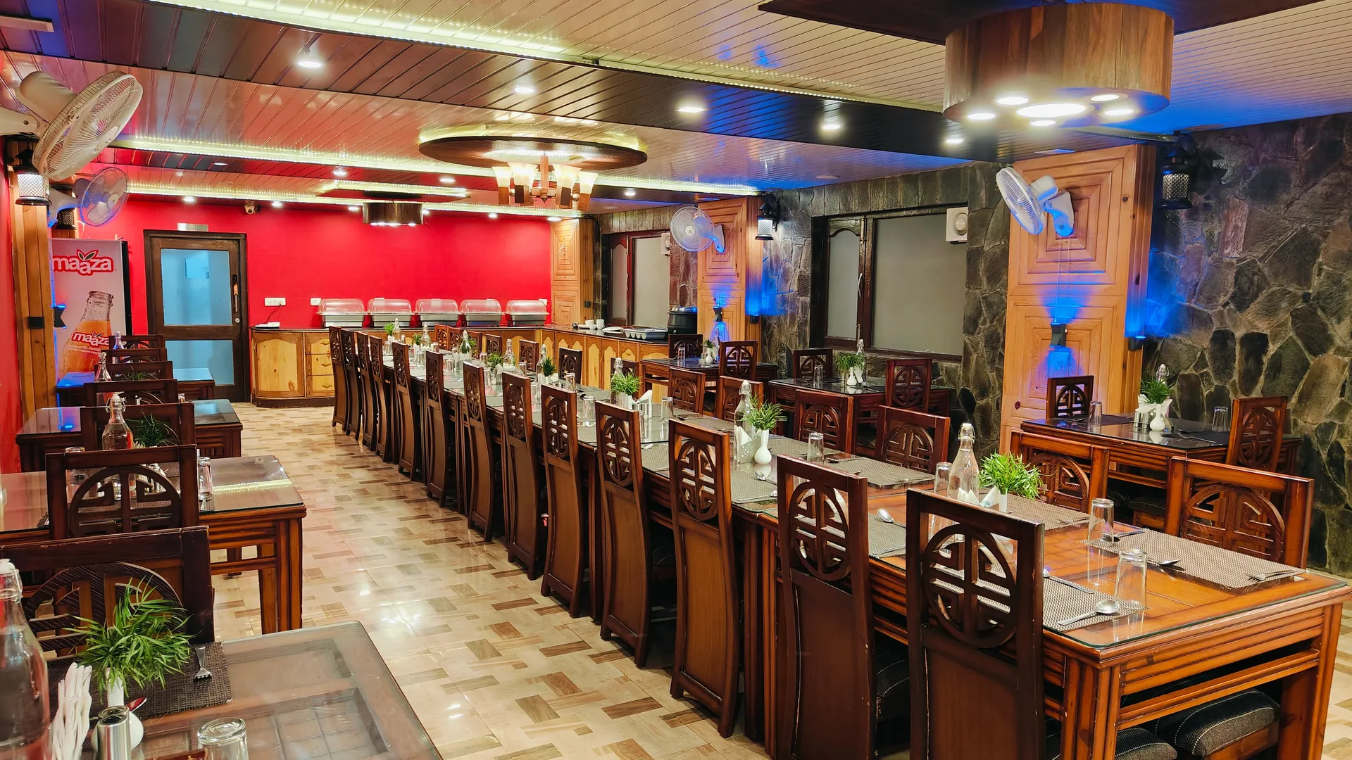 SUNITA HIMALAYAN PARADISE Restaurant