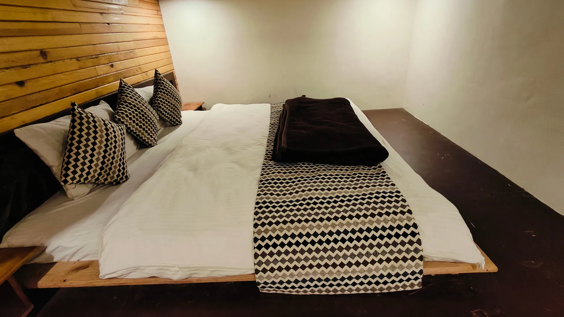 SUNITA HIMALAYAN PARADISE Room