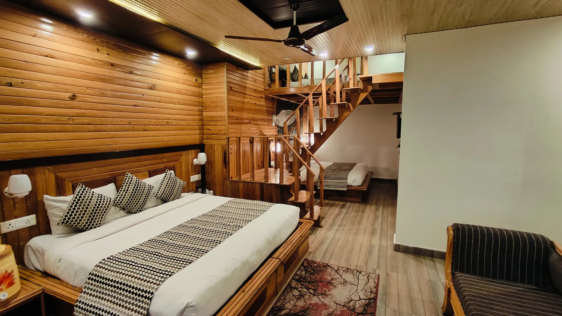 SUNITA HIMALAYAN PARADISE Room