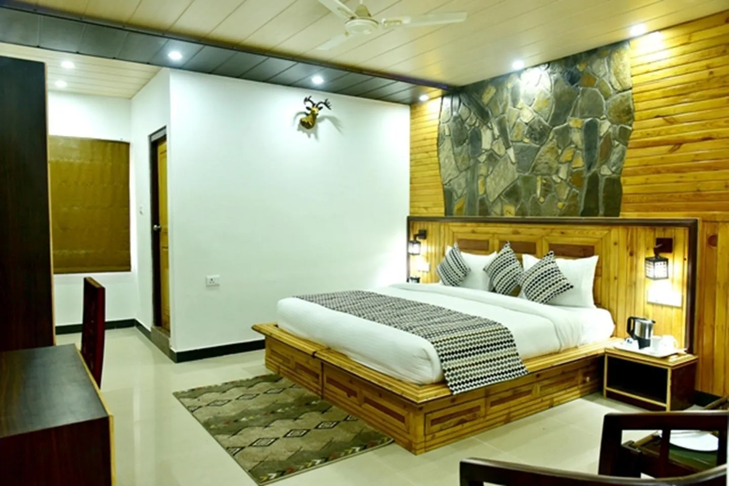 SUNITA HIMALAYAN PARADISE Room