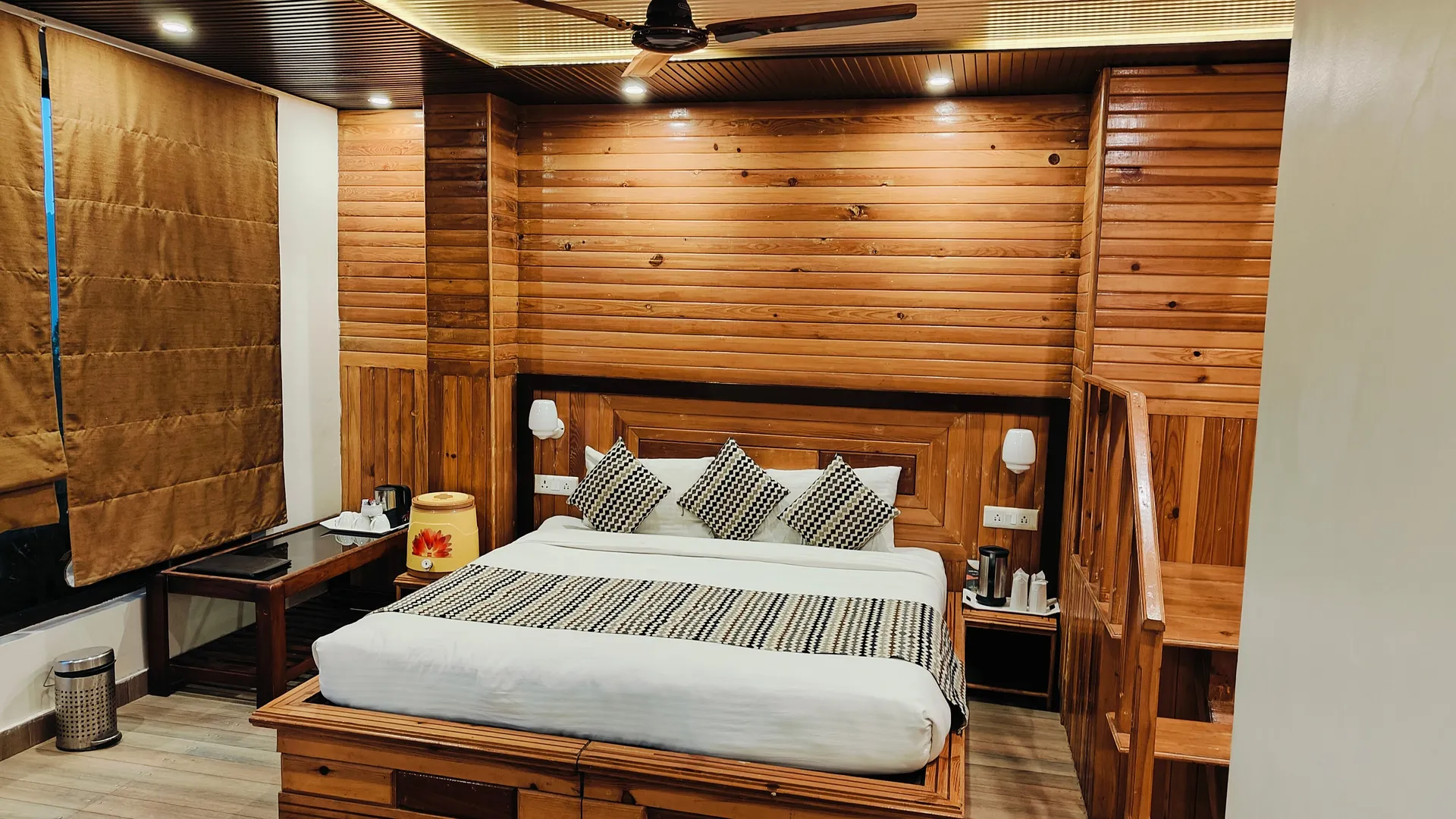 SUNITA HIMALAYAN PARADISE Room