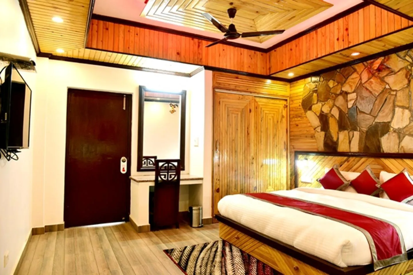 SUNITA HIMALAYAN PARADISE Room