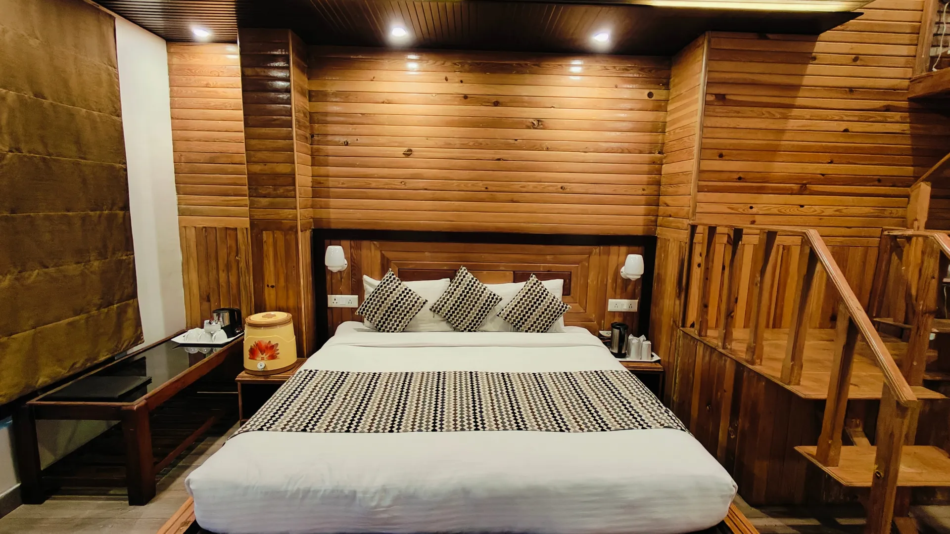 SUNITA HIMALAYAN PARADISE Room