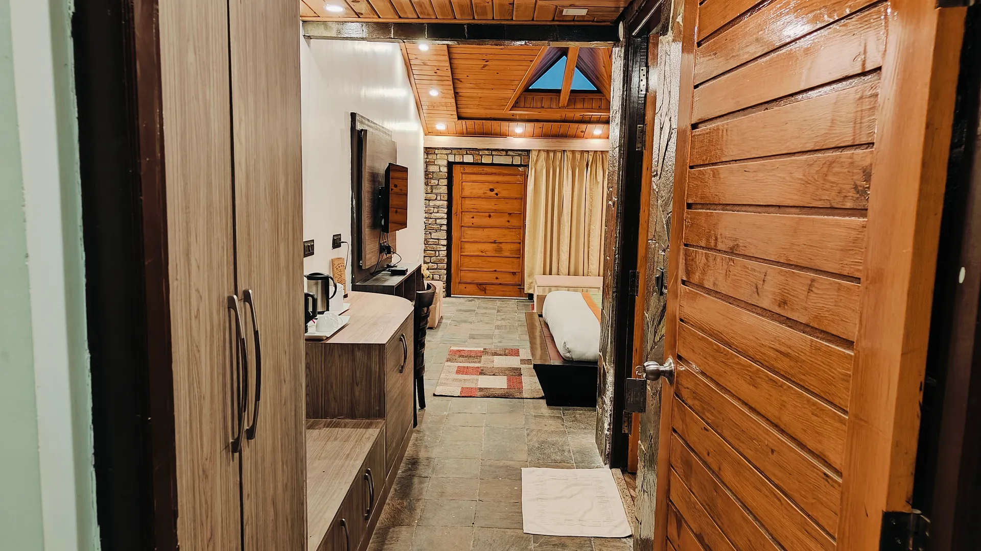 SUNITA HIMALAYAN PARADISE Room