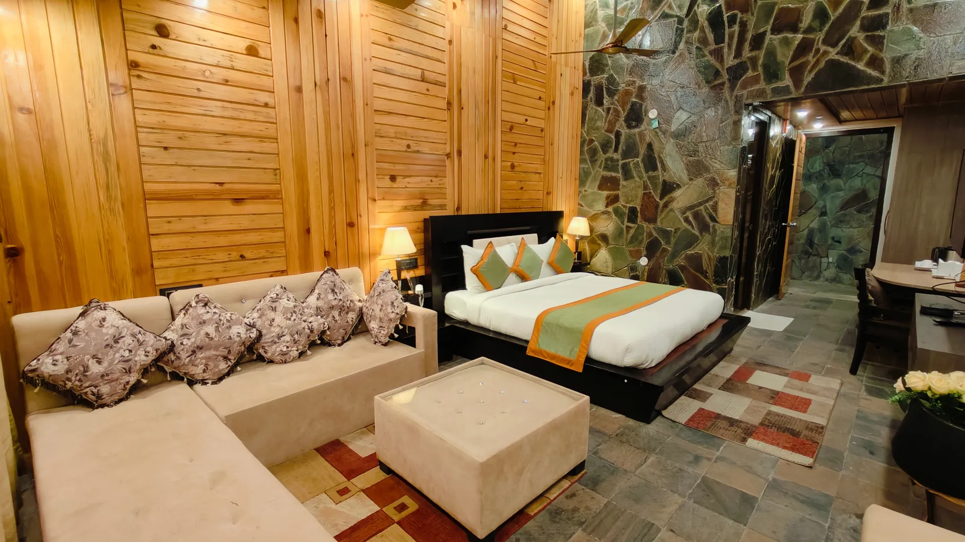SUNITA HIMALAYAN PARADISE Room