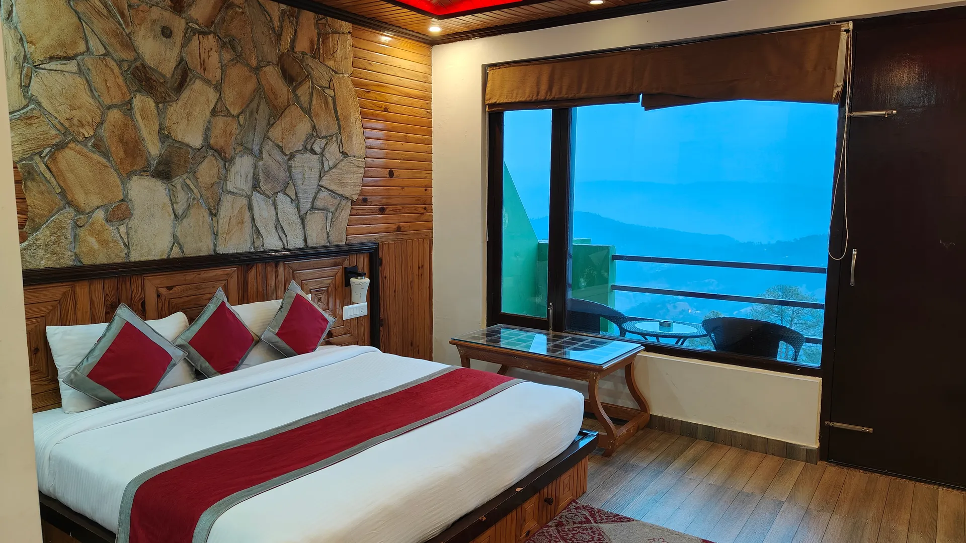 SUNITA HIMALAYAN PARADISE Room