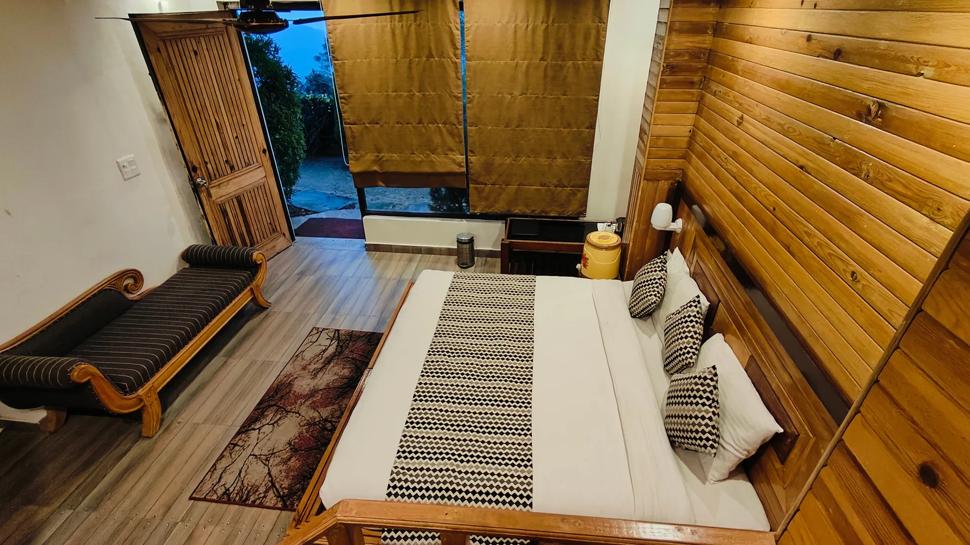 SUNITA HIMALAYAN PARADISE Room