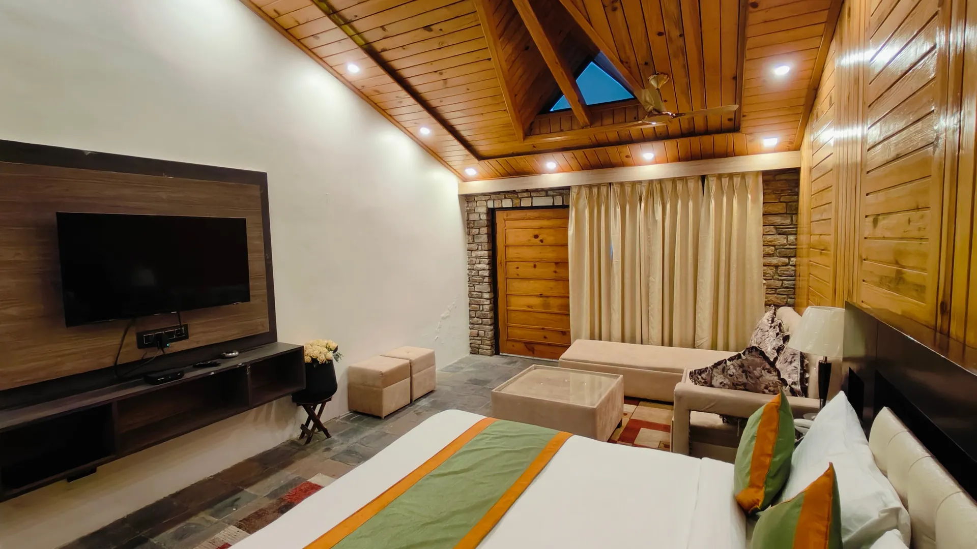 SUNITA HIMALAYAN PARADISE Room