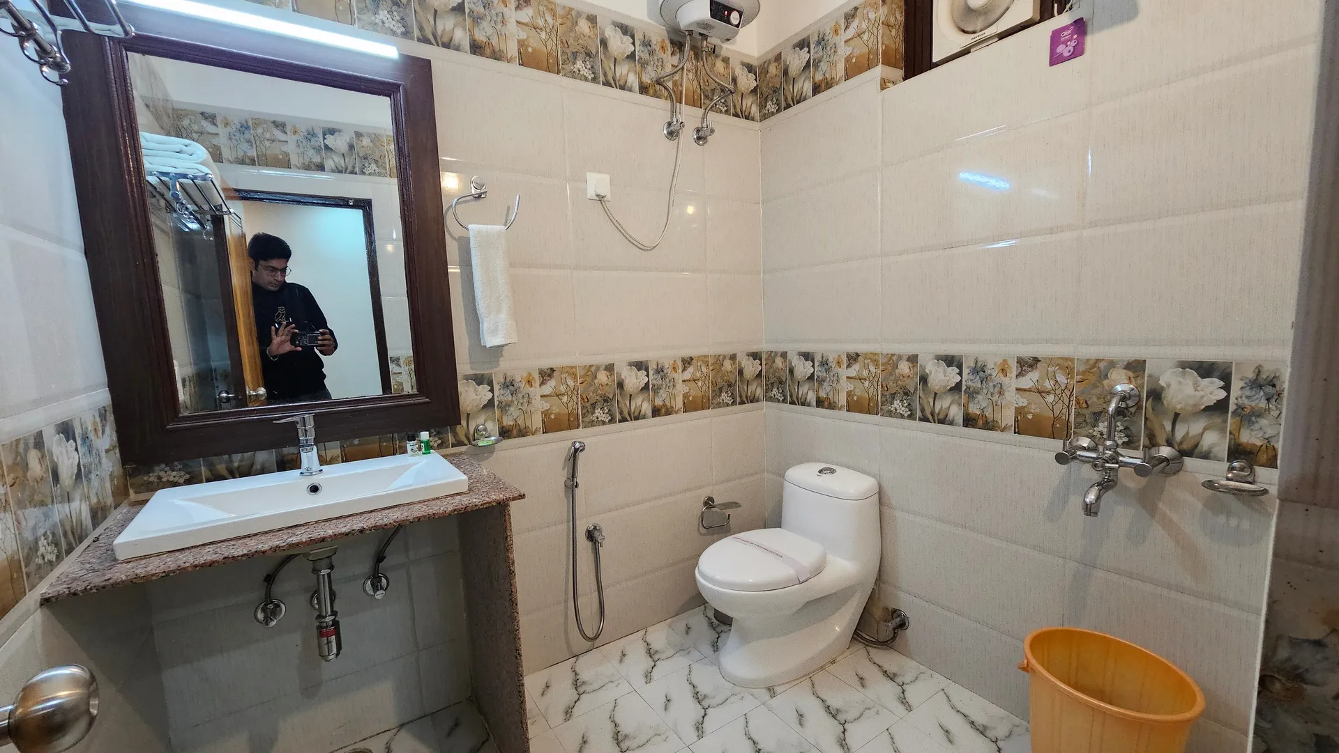 SUNITA HIMALAYAN PARADISE Room