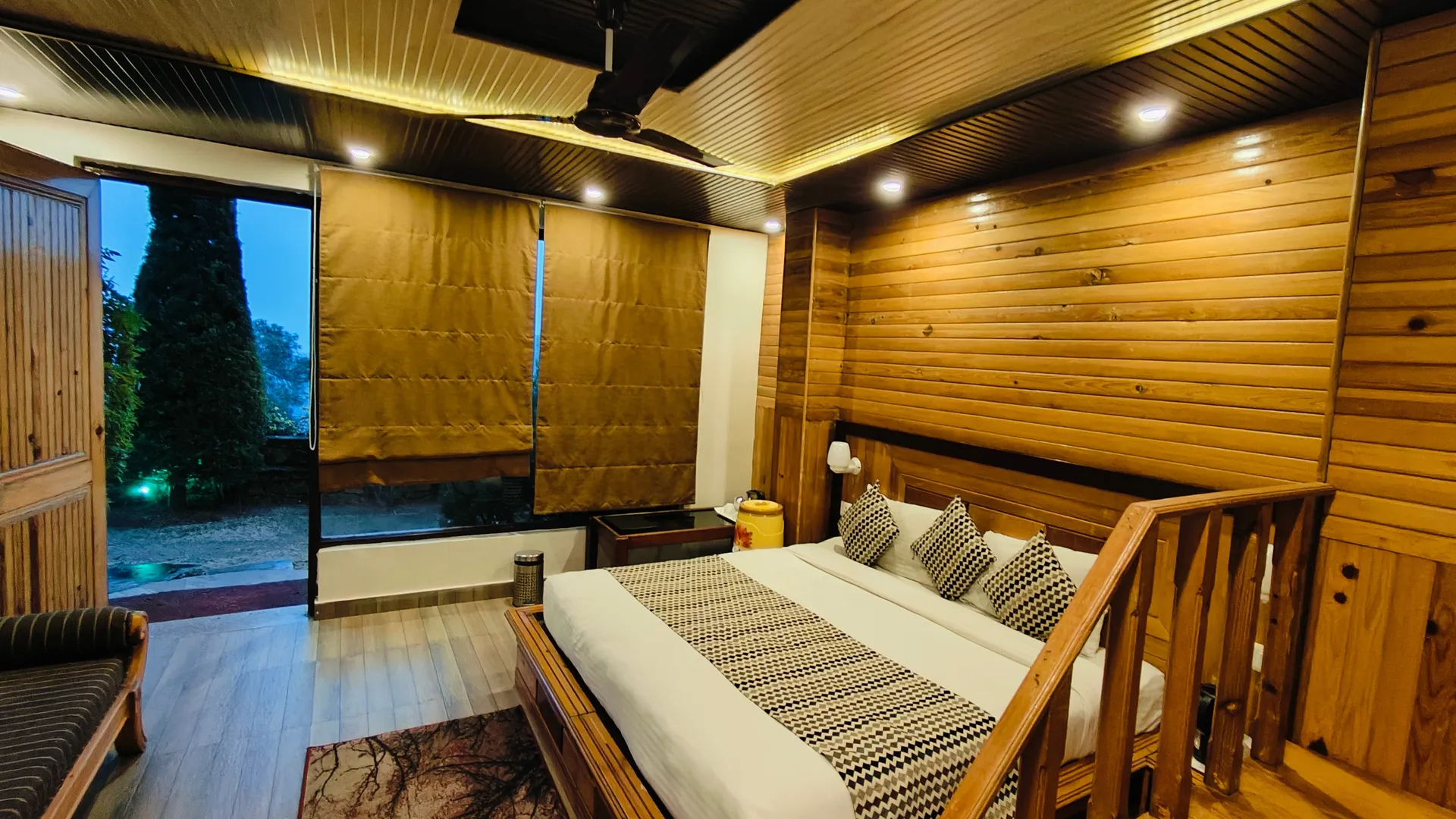 SUNITA HIMALAYAN PARADISE Room