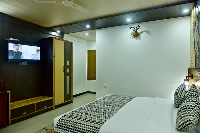 SUNITA HIMALAYAN PARADISE Room