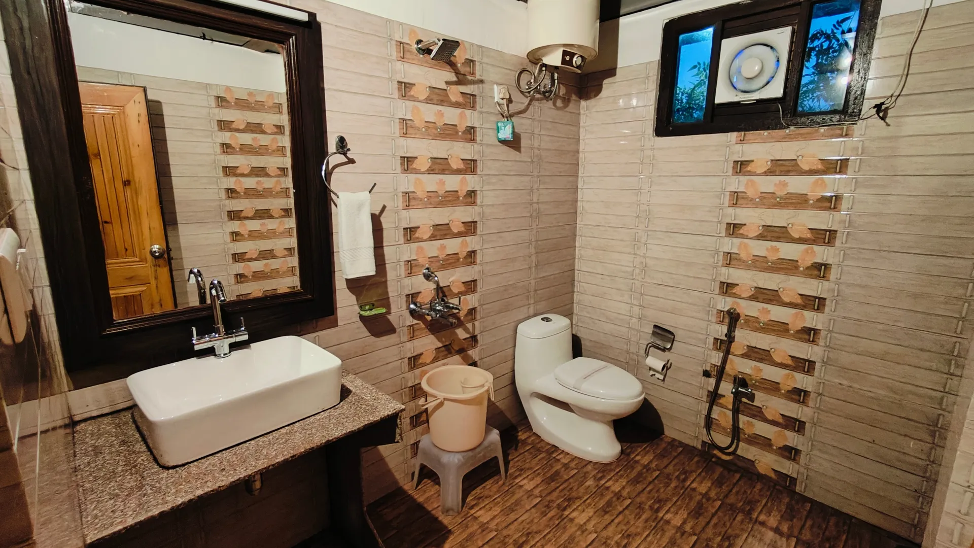 SUNITA HIMALAYAN PARADISE Washroom