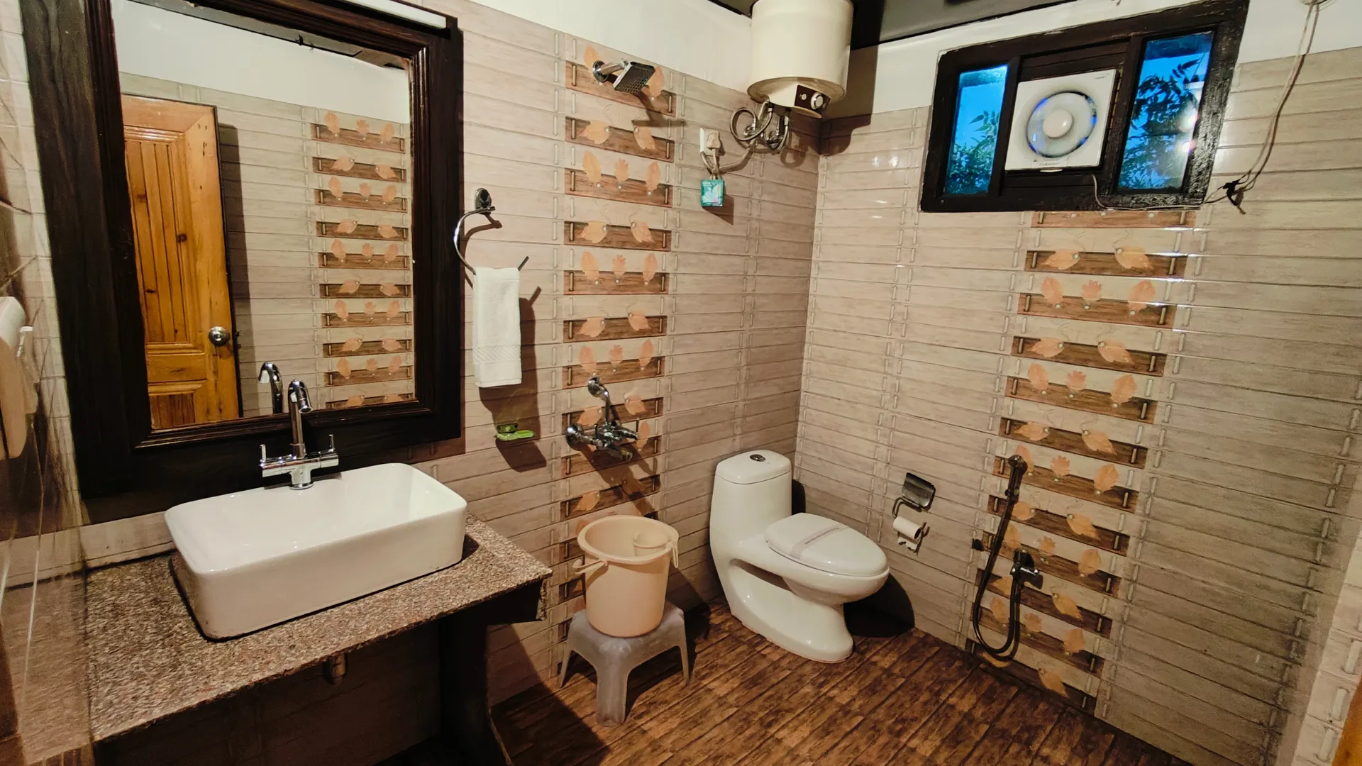 SUNITA HIMALAYAN PARADISE Washroom