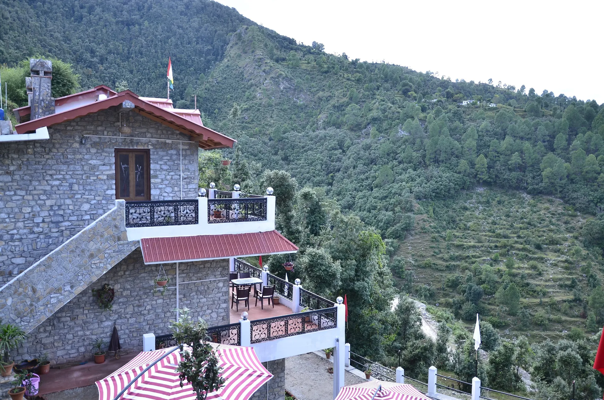 PARIJAT RETREAT  (30 KM FROM RANIKHET TOWARDS JIM CORBET) Common Area